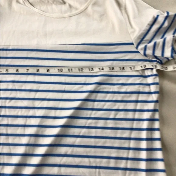 ‼️MOVING‼️ NEW Striped Tee Dress Sz. 8/10 Blue & White. Shirt tail hem - Picture 5 of 11